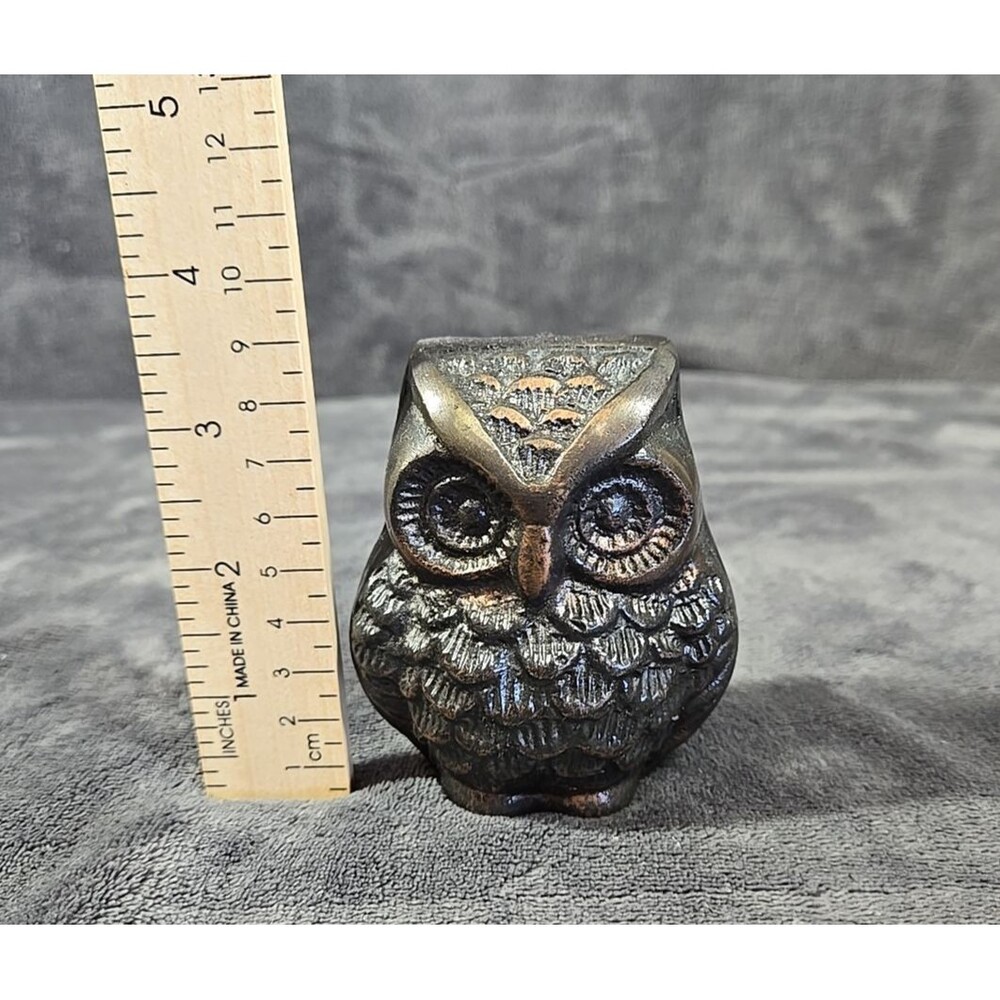 Owl Figurine Paperweight Two's Company Metal Bronze Bird SEEN ON YOUNG SHELDON - Picture 3 of 11